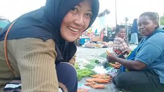 Mama Mama Papua Pinter Bahasa Jawa  #Pasar Pagi bumiwonorejo #nabire Papua