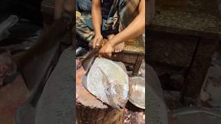 Fast Black Pomfret Fish Cutting Skills In Bangladesh Fish Market By Expert Cutter #shorts