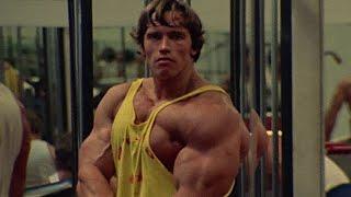 Arnold Schwarzenegger training at Gold's Gym with the best bodybuilders in the world / Pumping Iron