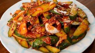 Spicy cucumber side dish (Oi-muchim: 오이무침)