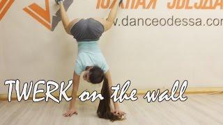 Viki Vice, TWERK on the wall