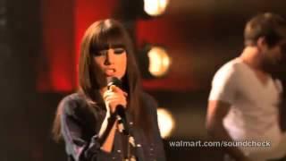 Carly Rae Jepsen - This Kiss (Live)