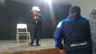 Valentín Juárez 7 años cantando en la escuela de Romera Pozo recibiendo a coloccine