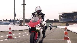 Superbikes im Test: Yamaha R1 und BMW S 1000 RR // GRIP - BIKE EDITION