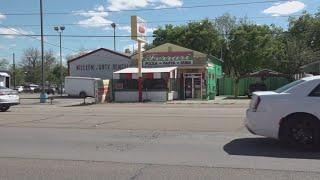 Texas restaurant causing problems with offensive signs