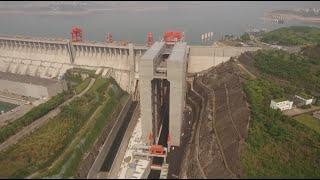 World's Largest Ship Elevator Opens at Three Gorges Dam in Central China