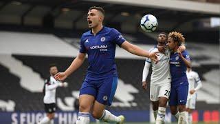 Chelsea broke their scoring drought with a 2 0 victory over local rivals Fulham in the Premier Leagu