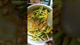 লতা দিয়ে চিংড়ি মাছ#cooking #cookingchannel #cooking #cookingvideo #cookingvideo