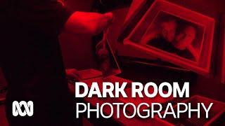 Caravan transformed into mobile darkroom teaching film photography | ABC Australia