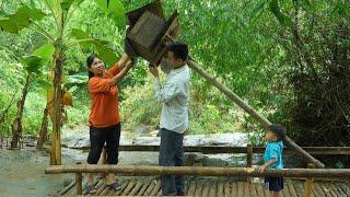 Kind man helps single mother move bird cage. Unexpected reunion at home