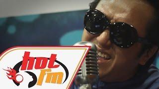 RADHI OAG - AKUSTATIK x 60's TV (LIVE) - #AkustikaAMKrew