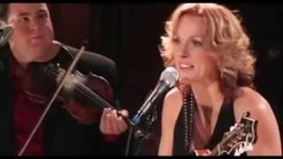 Rhonda Vincent - "Kentucky Borderline" (Live)