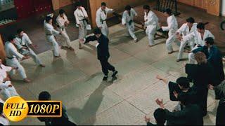 Bruce Lee beats up all the students of the Japanese martial arts school at once / Fist of Fury