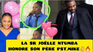 PST.MIKE KALAMBAY IMMORTALISÉ PAR SA CHANTRE JOËLLE NTUMBA DANS SON ÉGLISEMON DIEU QUELLE ONCTION