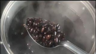 How to make Black Beans and Rice The Haitian Way. ( Diri Kole ak Pwa Nwa))