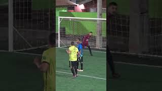 QUEM TÁ ERRADO? O GOLEIRO (fazendo catimba) OU O ATACANTE (batendo)