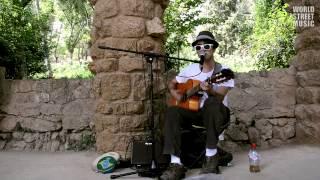 Barcelona Street Music : Over the Rainbow & What a wonderful world (HD)