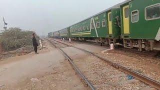 Green line down crossing from Murad Shah Phatak Rohri