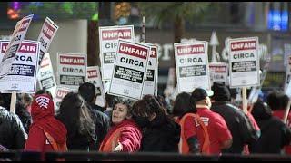 Culinary Union members picket for new contract on Fremont Street