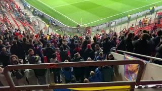 Fans of Barcelona applaud to Slavia Prague players