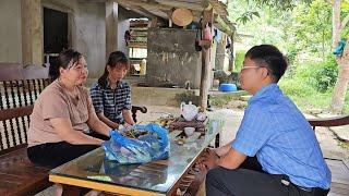 Thanh was surprised to meet a strange girl at his girlfriend's house