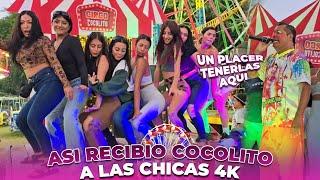 Las bichas no aguantaban las ganas de subirse a bailar. ASÍ LAS PRESENTO COCOLITO EN EL CIRCO