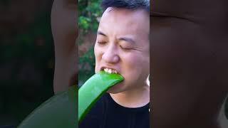 Creazy!eat raw！aloe vera| Chinese Food Eating Show | Funny Mukbang ASMR