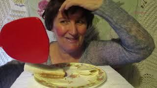 Eating hazelnut butter on Tortilla wrap - ASMR-like - blossomlikearose