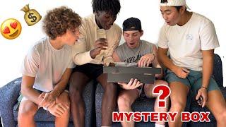 UNBOXING a Soccer.com Mystery Box 2022!