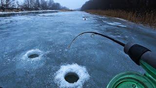 Неожидал его здесь поймать! Поиск рыбы. Рыбалка на балансир и мормышку 2023.