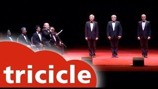 Actuación especial de tricicle con Les Luthiers