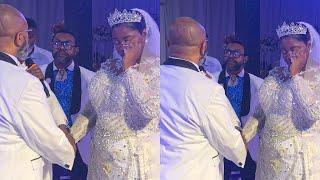 Ohemaaba Esther sheds teàrs of joy at her Wedding. Adom Nyame ayε adeε.