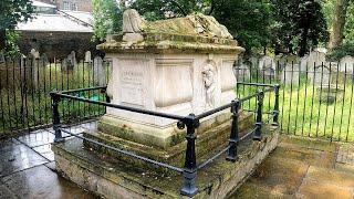 Bunhill Burial Ground in Islington, London. William Blake, John Bunyan and Daniel Defoe