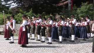 Roland Frühauf feierte in seiner Heimat Auffach die erste Messe.