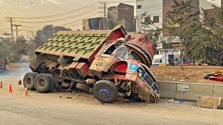 When 30 Ton Vehicle Had an Accident on The Road, We repaired the truck in a very interesting way.