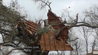 Van Vleck, TX - Extreme Tornado Damage - 2/14/2017