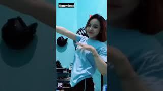 Emang Lagi Goyang, Mirip Onic Kayes #viral #reels #fyp #wibu #sexydance #cewekcantik #hotgirl