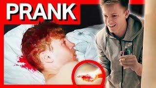 DYING MY ROOMMATES HAIR *PRANK* (ASLEEP!)