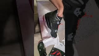 Is unboxing a Jordan 4 retro (GS)