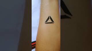 DIY Tattoo Logo Reebok With Pen #tattoo #tattooartist