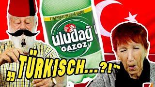 Senioren probieren Türkische Limo | Oma Geht Steil 