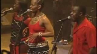 Busi Mhlongo:  Unomeva (Live in concert)