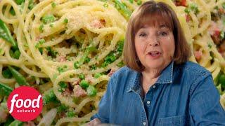 Espaguete a carbonara com legumes | Receitas da Ina: De Volta ao Básico | Food Network Brasil