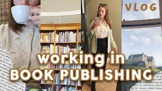 A WEEK IN MY LIFE AS A BOOK PUBLICIST | Working In Publishing, Visiting Edinburgh, Work/Life Balance