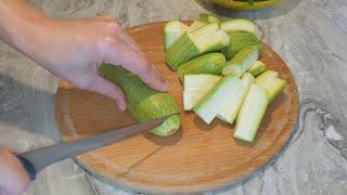  КАБАЧКИ как ОГУРЦЫ, хрустящиеСАМЫЙ ВКУСНЫЙ и БЫСТРЫЙ РЕЦЕПТ #shorts