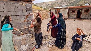 The use of gypsum powder in Iranian construction.  Tahmourt and Mehdi plastered the house #building