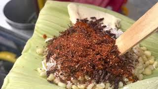 Eating crickets| Esquites con Chapulines/ Trying corn with crickets in Oaxaca.| Street food.