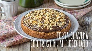 Torta di fichi secchi e avena con frosting al cioccolato