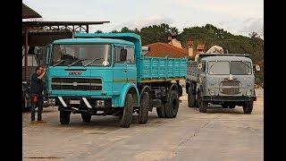 Escono tutti i camion dalla tana del Giggetto Team , tutto FIAT