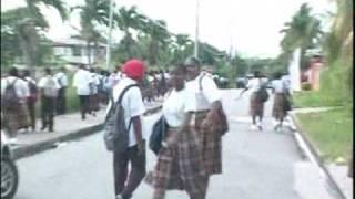 School gang violence causes suspension of classes.flv